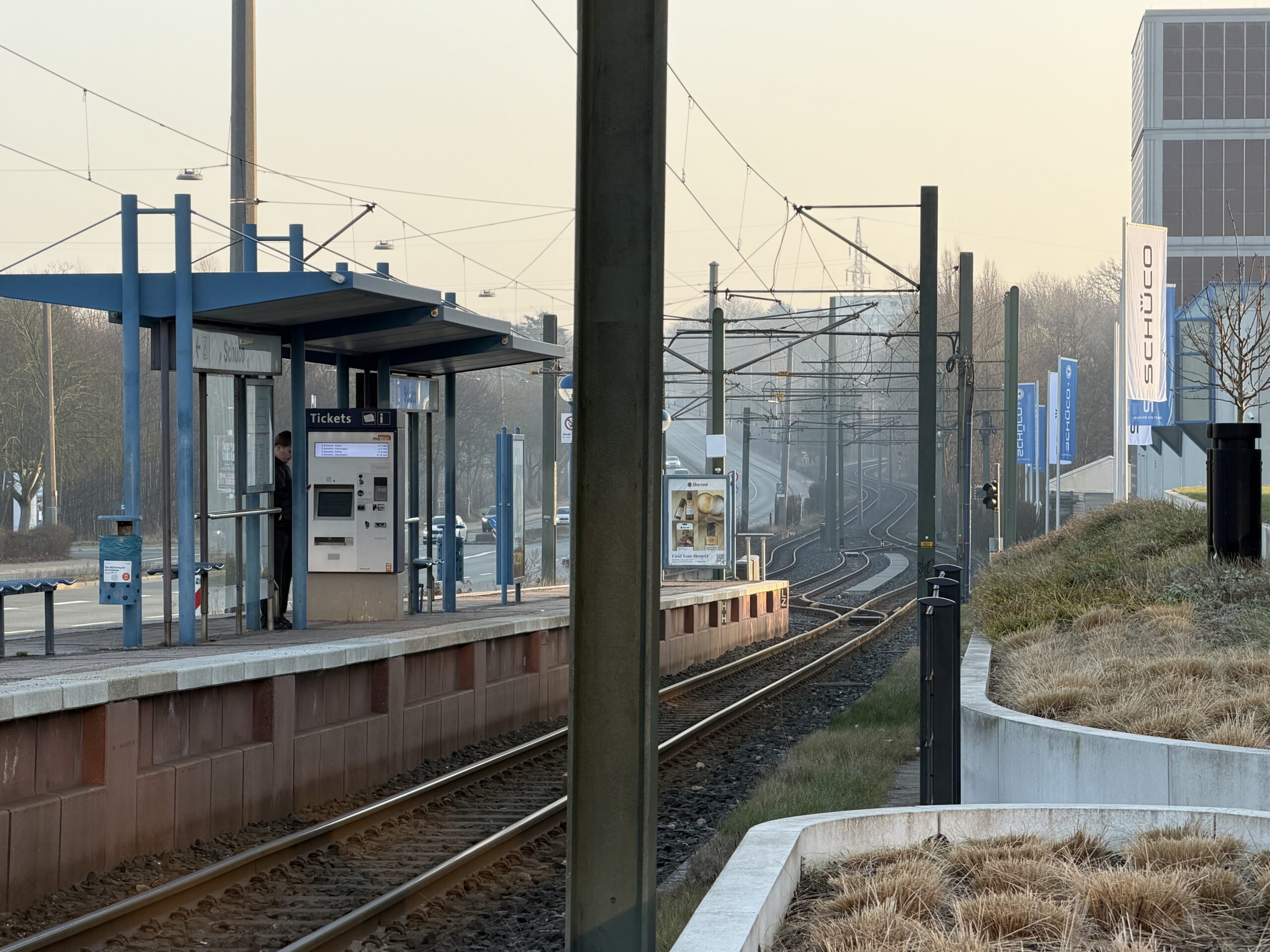 最寄り駅のSchüco駅